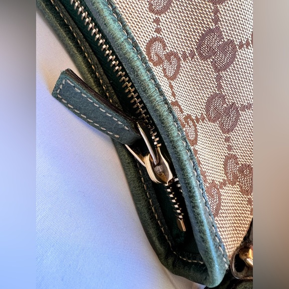 Authentic GUCCI Abbey D-ring Hobo in Green Strap - Picture 10 of 15